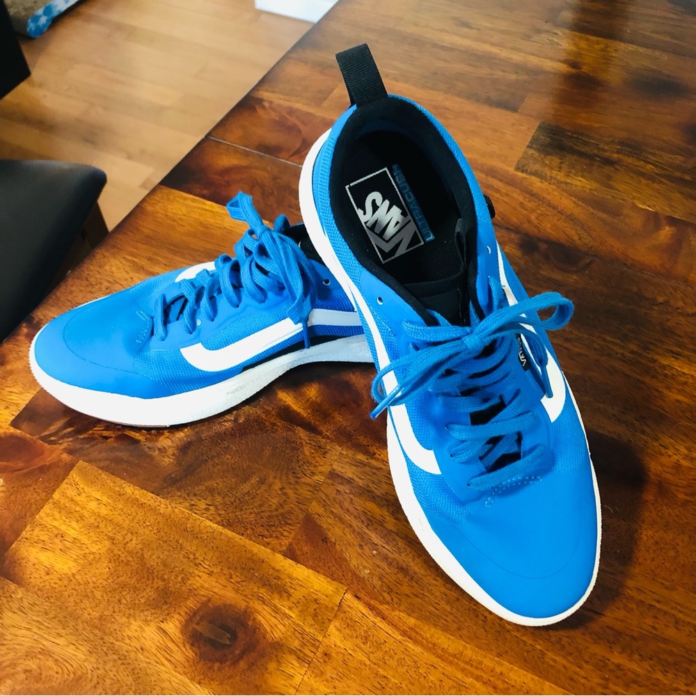 Vans Ultrarange Exo Directoire Blue & White Unisex Like New worn by my son twice